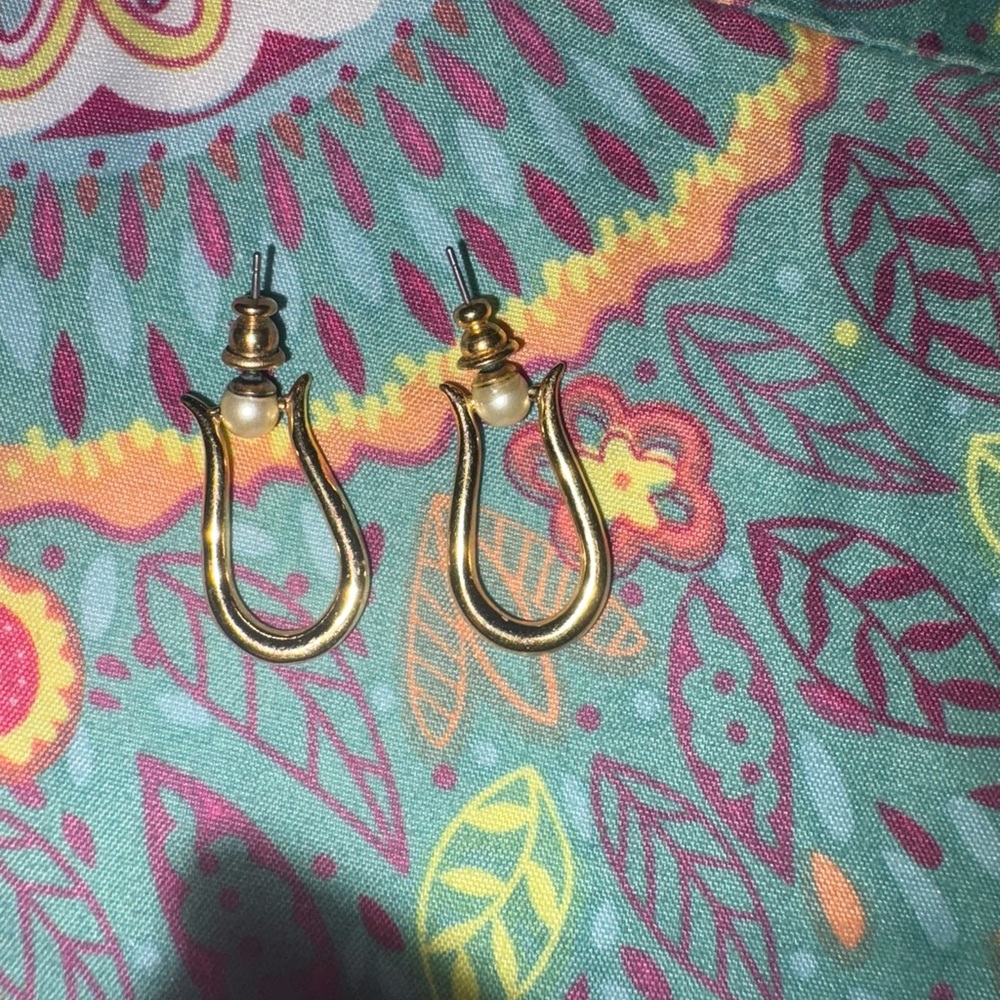 Source Unknown Gold Pearl Drop Earrings